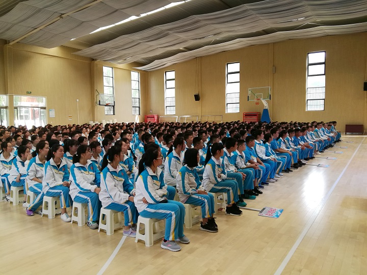 刘成刚老师9月2日河南省郑州四中初中部京广实验学校励志演讲报告会